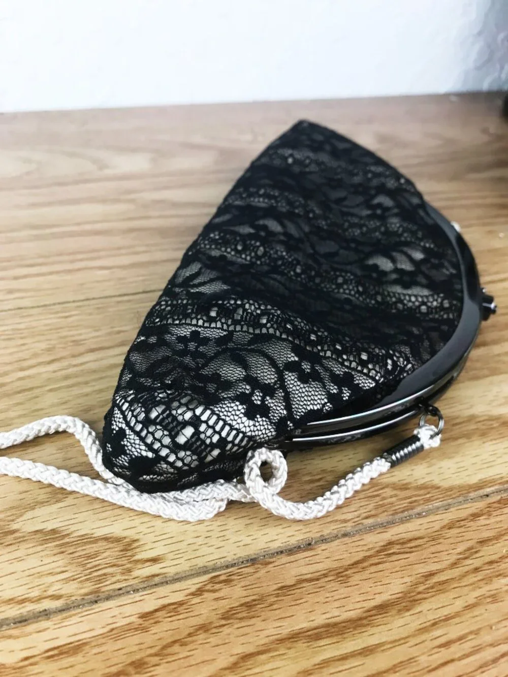 Ken Lady Black Lace Evening Clutch – Champagne Satin, Gunmetal Frame & Cord Stra